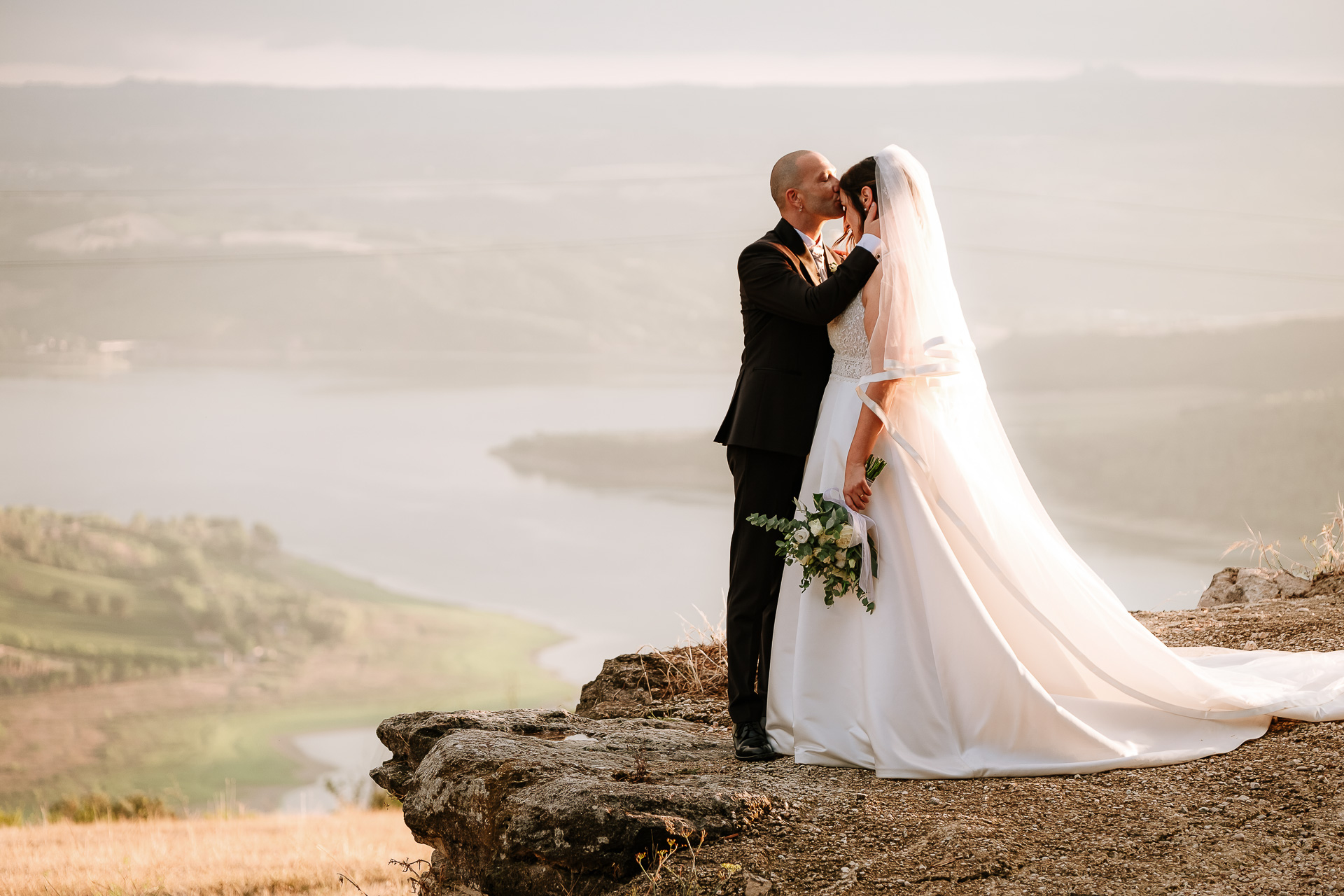 Destination Wedding Photographer Castello di Tititgnano Umbria